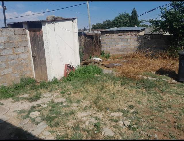 2 BEDROOM HOUSE FOR SALE IN ORLANDO WEST